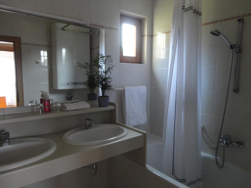 Panoramablickhotel - Lakeview Apartments อันเนนไฮม์ ภายนอก รูปภาพ