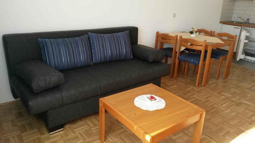 Panoramablickhotel - Lakeview Apartments อันเนนไฮม์ ห้อง รูปภาพ