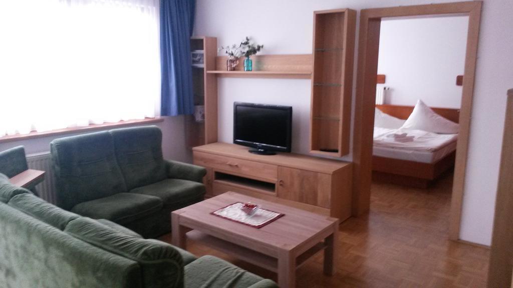 Panoramablickhotel - Lakeview Apartments อันเนนไฮม์ ห้อง รูปภาพ