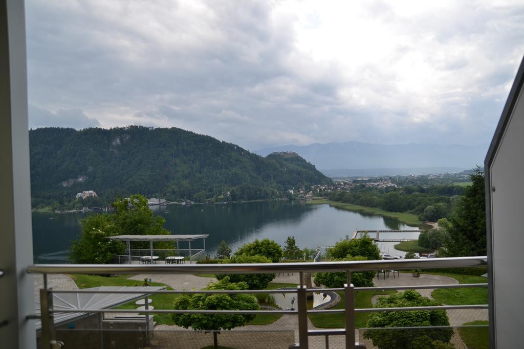 Panoramablickhotel - Lakeview Apartments อันเนนไฮม์ ภายนอก รูปภาพ